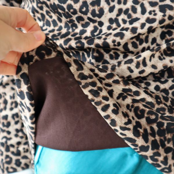 Bluza subtire elastica animal print guler drapat second hand