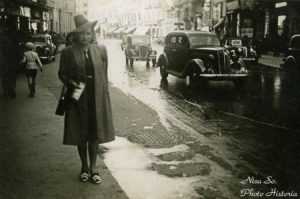 femeie pardesiu Bucuresti anii 40